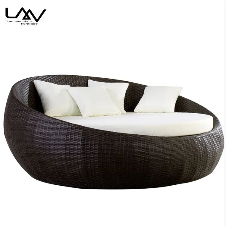 Modern Wicker Round Daybed with Canopy